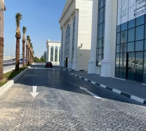 Commercial Propriété prête U / f Bureau  a louer au Al-Sadd , Doha #9117 - 1  image 